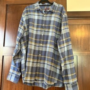 NWOT: UNTUCKit Wrinkle Resistant Men’s Shirt